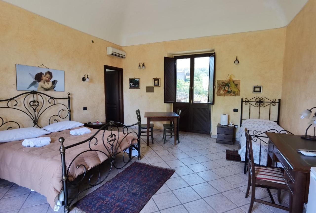 Bed and Breakfast Le Grotte Riposto Exterior foto