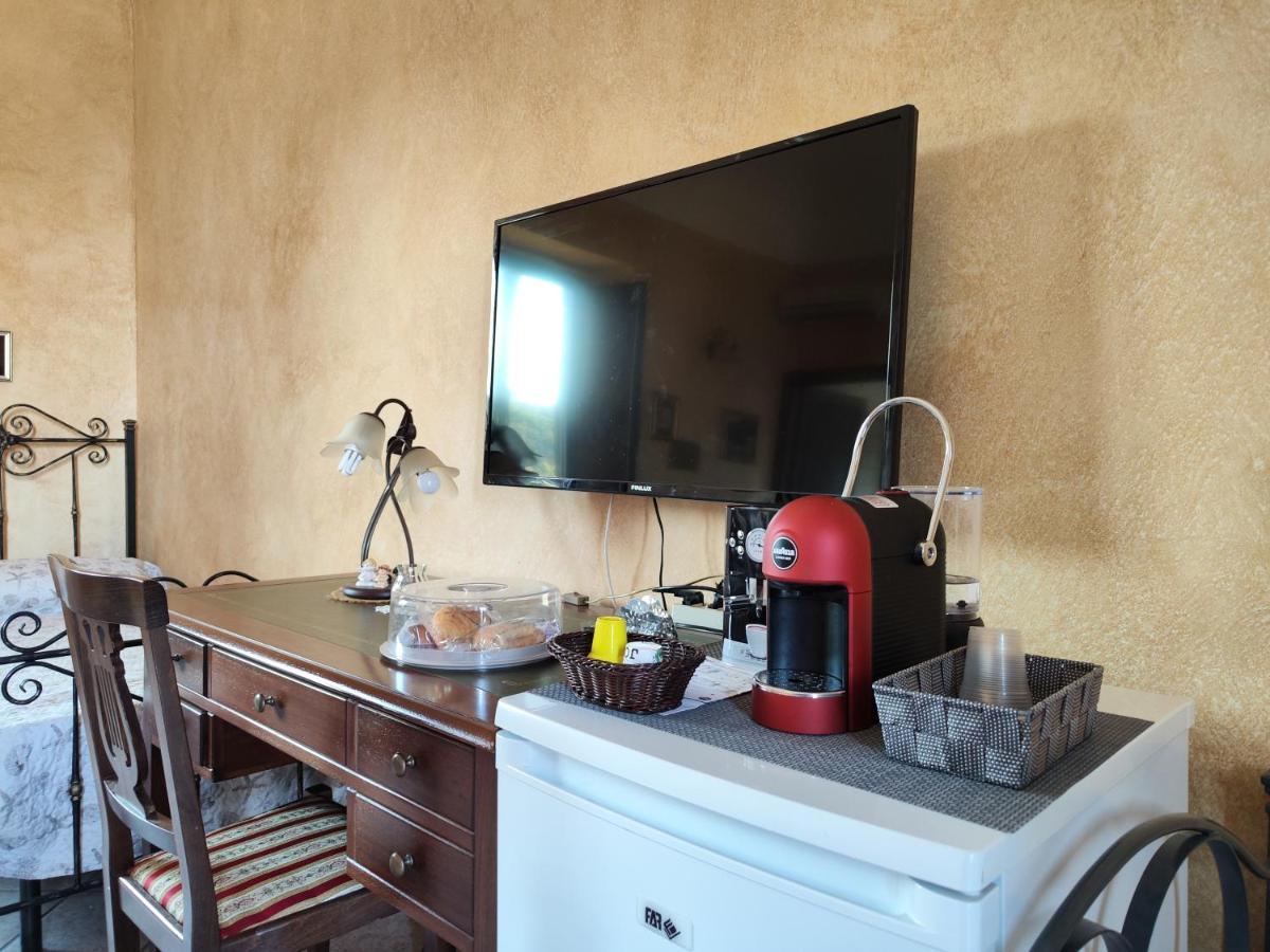Bed and Breakfast Le Grotte Riposto Exterior foto